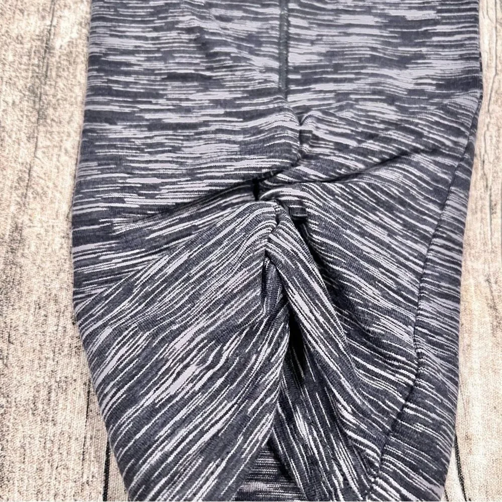 Alo Yoga cropped space dye leggings with rouching at cuffs size small